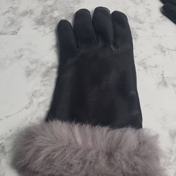 Altare Black Leather with Fur Gloves - Picture 4 of 8